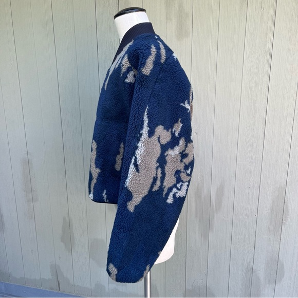 Lululemon LAB Textured Fleece Bomber Sz Lrg Navy/Olive Green Jacket- $298‎ - Picture 8 of 16